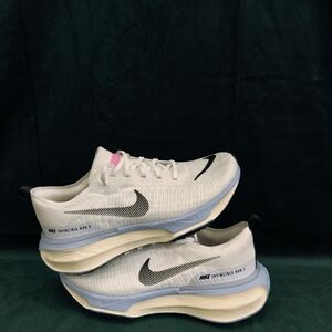 NIKE ZOOMX INVINCIBLE RUN FLYKNIT 3 WHITE-BLACK-FOOTBALL GREY SZ 7 [DR2615-100]